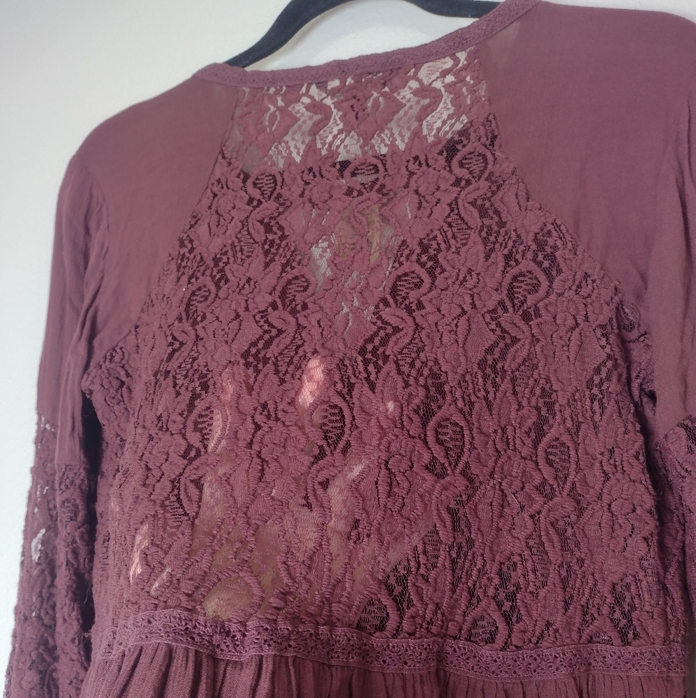 American Eagle Sheer Lace Panel Bell Sleeve V-Neck Flowy Peplum Blouse Wine Red - Picture 11 of 15